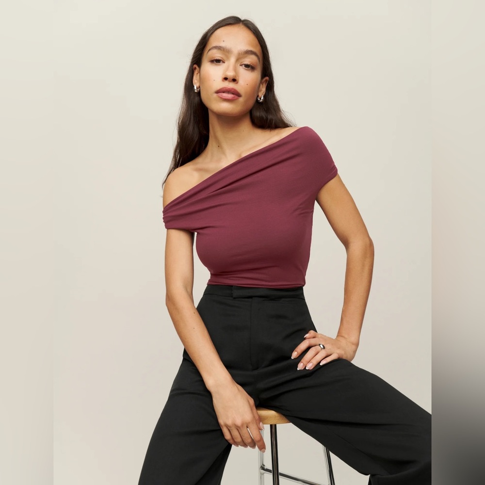Reformation Cello Knit Top plum size small